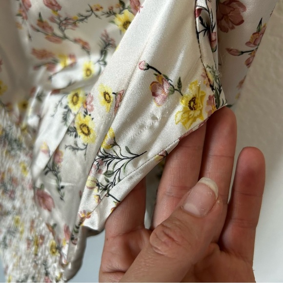 Guess Floral Satin Cropped Blouse with Long Sleeves, V Cutout Neck, Buttons - Picture 9 of 12